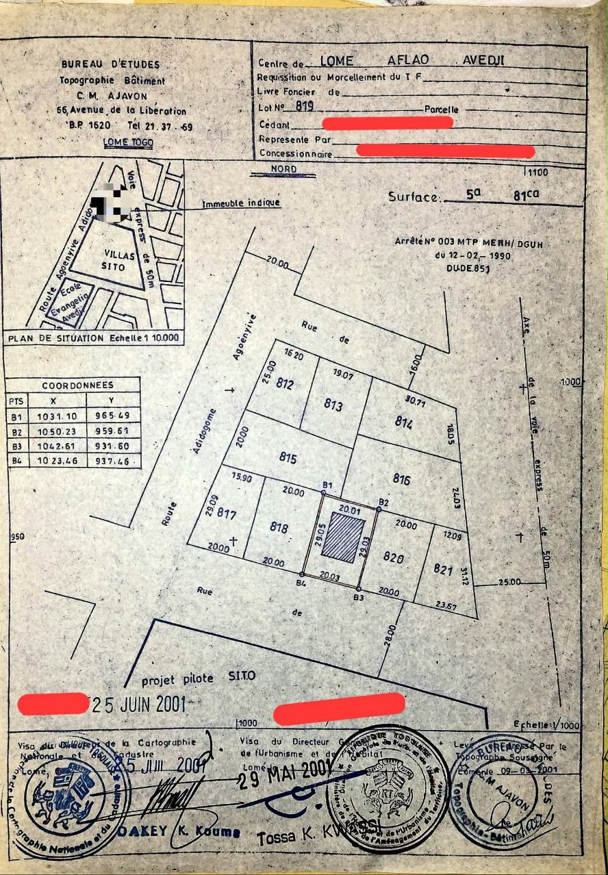 Villa 5 chambres de 581 m² en vente face grande voie à Avédji Carrefour Y – 110 millions FCFA