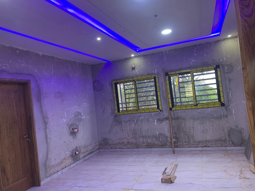 Villa R+1 à louer à Agoe Demakpoe – 500 000 FCFA/mois