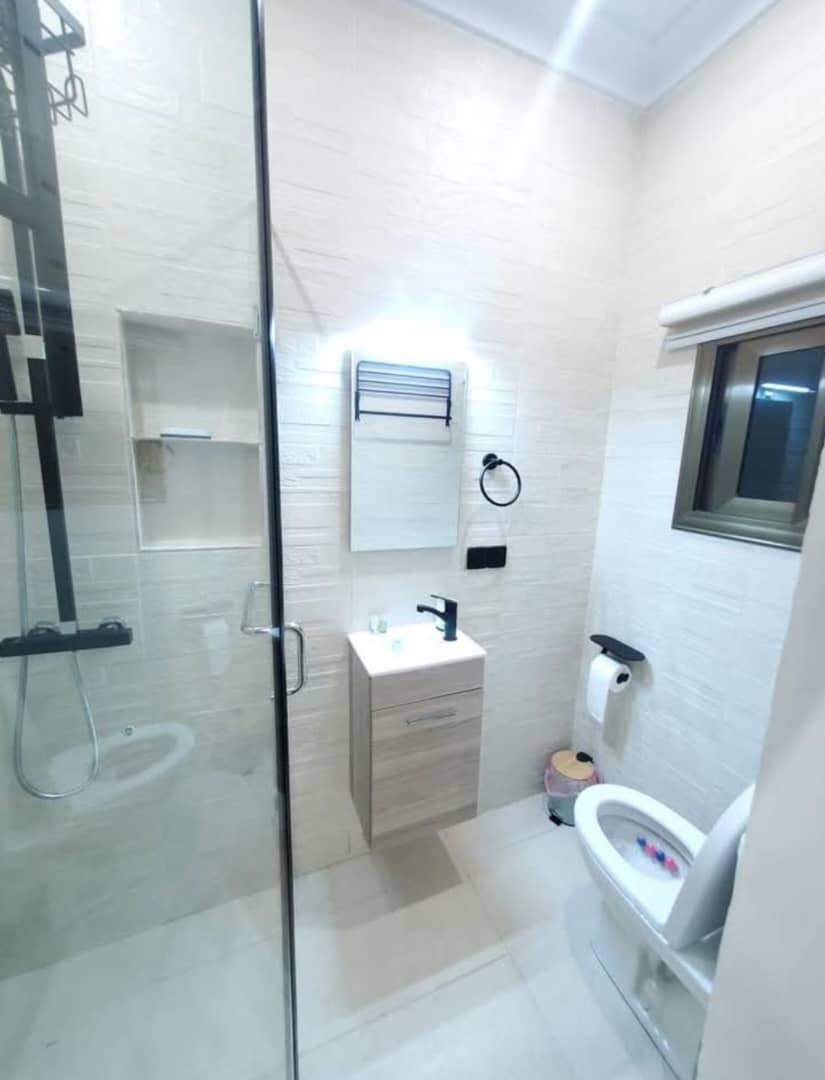 Villa duplex de 4 chambres meublée à louer à Adidogomé Sagbado – 800 000 FCFA/mois