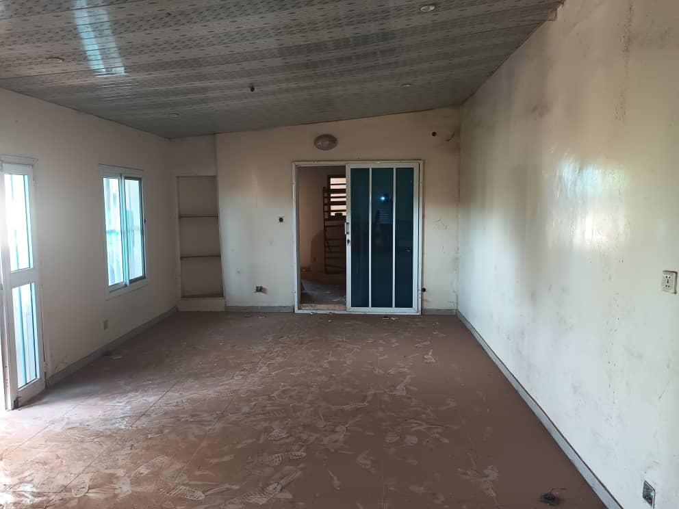 Villa 5 chambres de 150 m² en vente à Adidogomé Assiyéyé – 25 millions FCFA