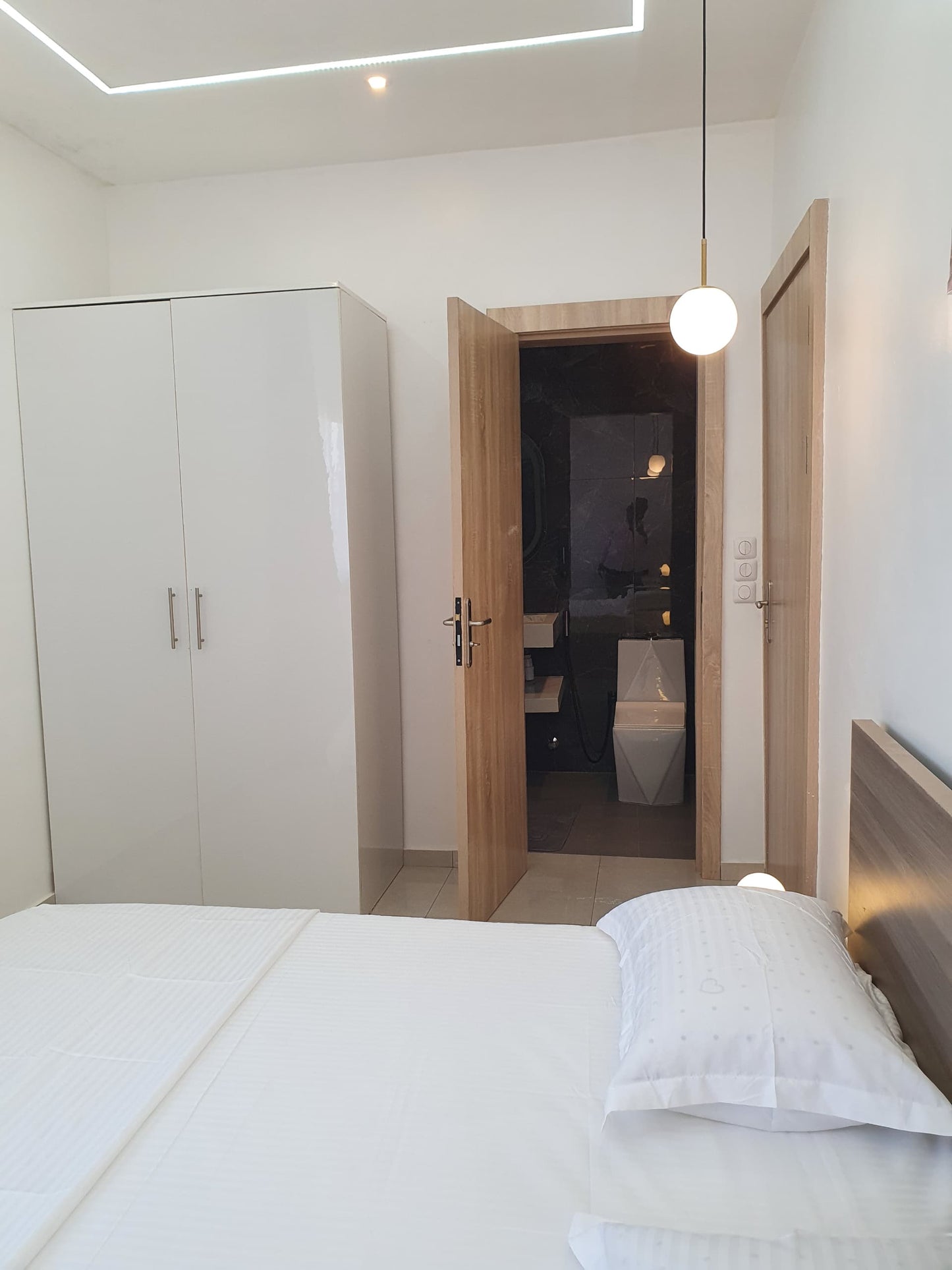 Villa meublée 2 chambres en location à Tokoin Soted – 500000 FCFA