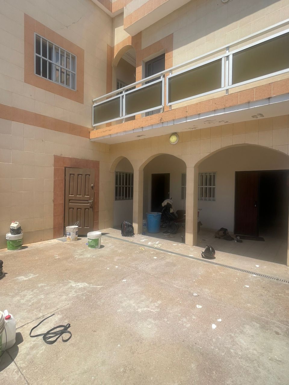 Villa duplex de 8 chambres en location à Béniglato, Lomé – 500000 FCFA/mois