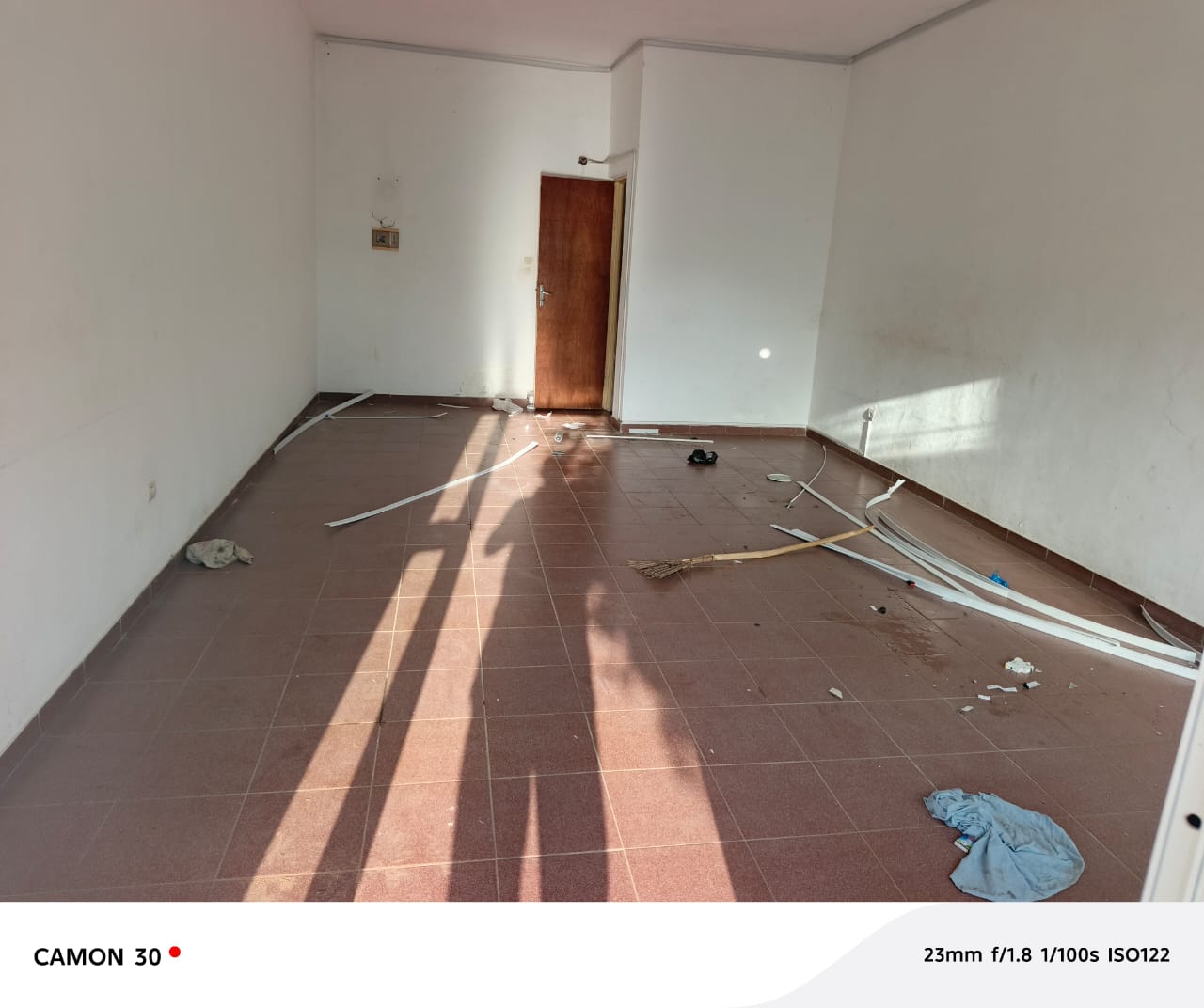 Boutique en location à Agbalepedo près du marché – 85 000 FCFA
