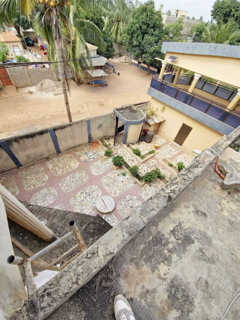 Terrain à vendre à Apessito Gbesets, à 1 km de la grande voie de 70m Legbassito – 15 millions FCFA le lot