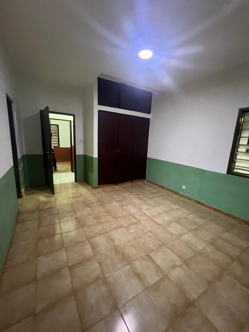 Appartement 2 chambres à louer à Adidogomé Franciscain – 80 000 FCFA