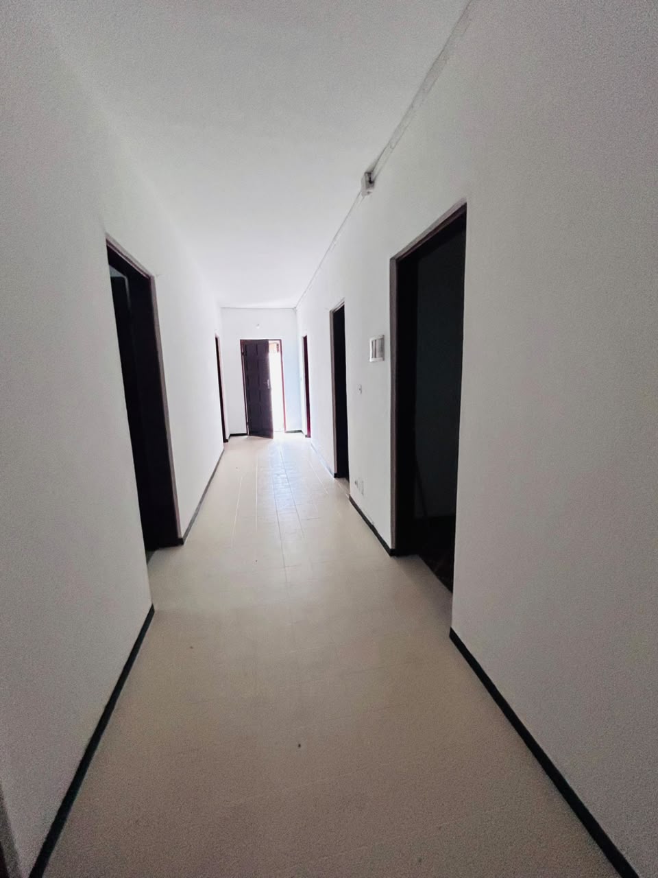 Villa 3 chambres en location à Adewui – 300 000 FCFA