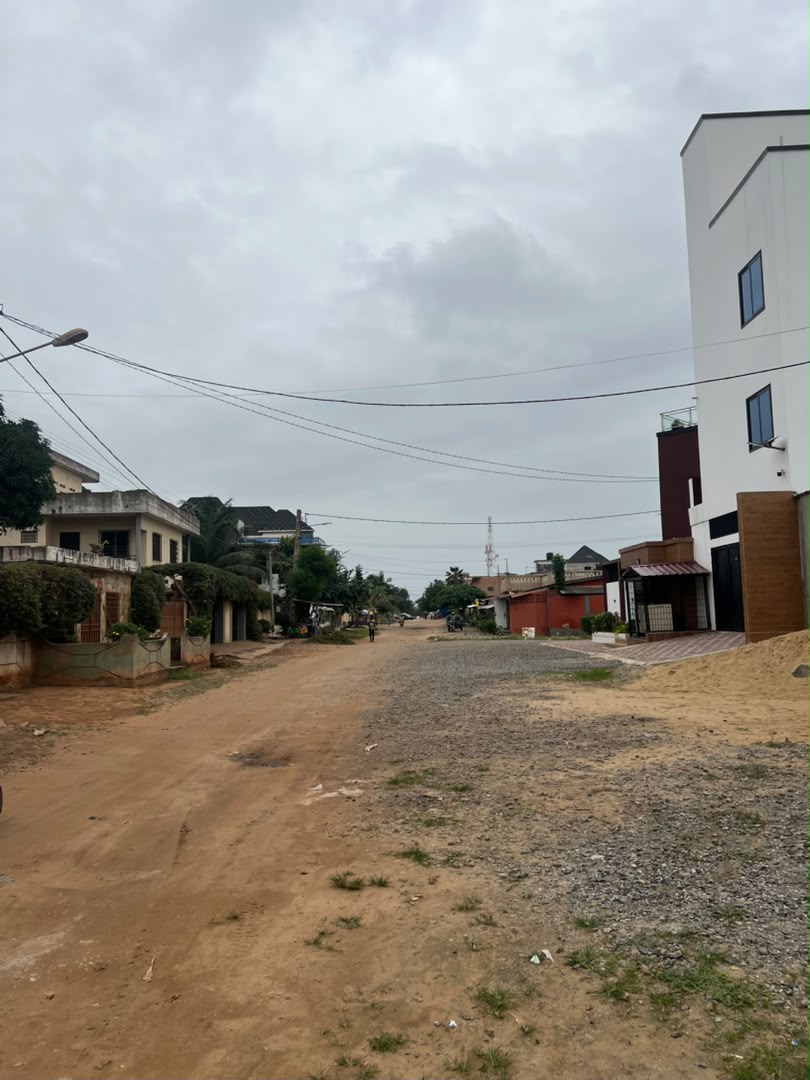 Terrain de 600 m² en vente à Agbalepedo – 55 millions FCFA