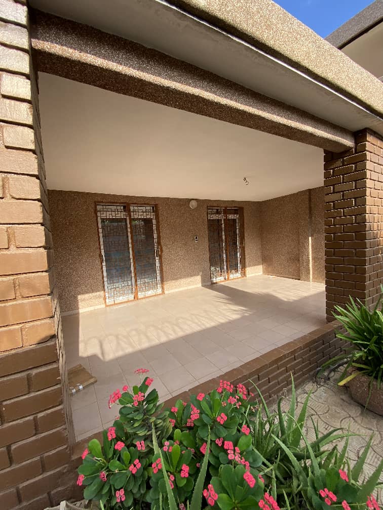 Villa 3 chambres à louer à Hédzranawoé – 350000 FCFA