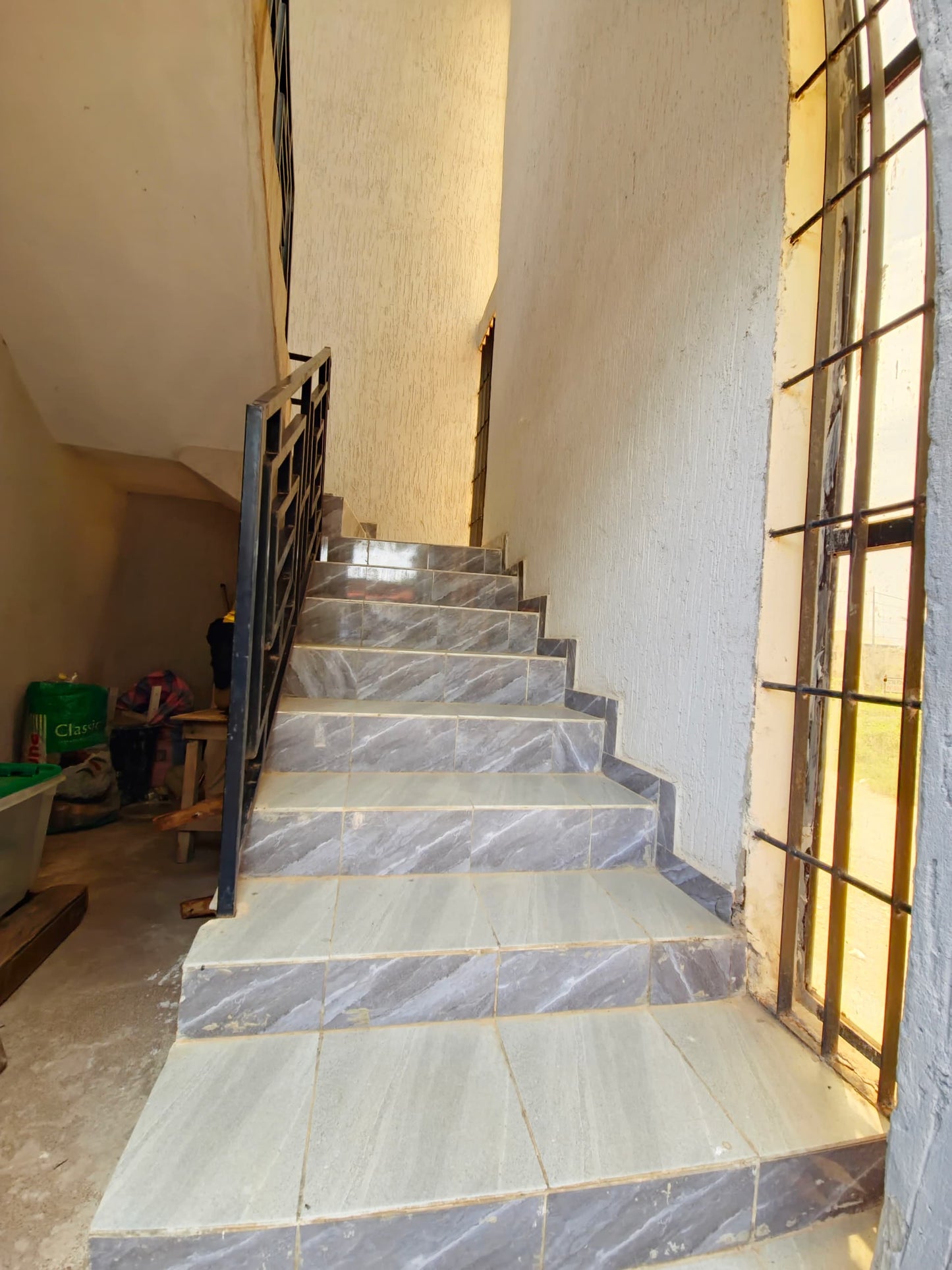 Appartement meublé chambre salon en location à Kégué – 270 000 FCFA