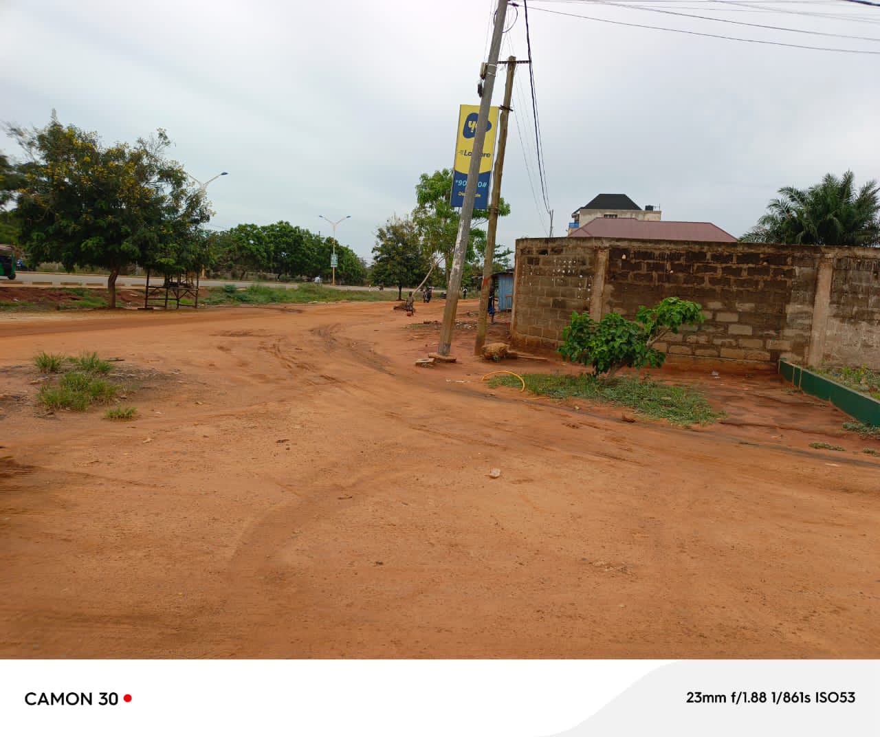 Terrain de 1800 m² en vente en bordure de contournement à Agoé Sogbossito – 350 millions FCFA