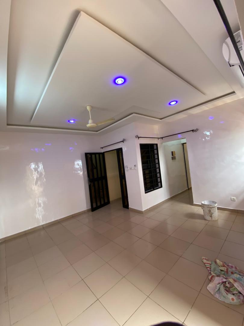 Appartement 1 pièce à louer à Avedji – 90 000 FCFA/mois