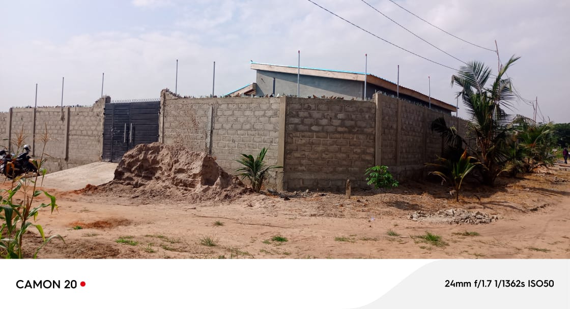 Terrain de 21 lots en vente à Adetikopé Logoé derrière PIA – 315 millions FCFA