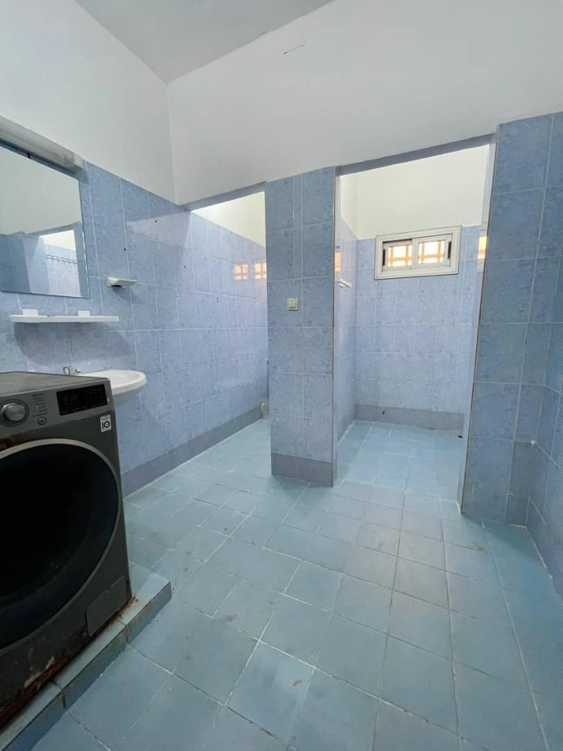 Villa duplex 8 chambres en vente à 50m du goudron à Kodjoviakopé – 150 millions FCFA