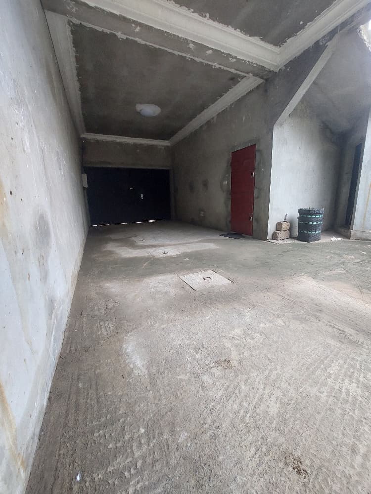 Villa 4 chambres à louer à Agbavi – 200000 FCFA