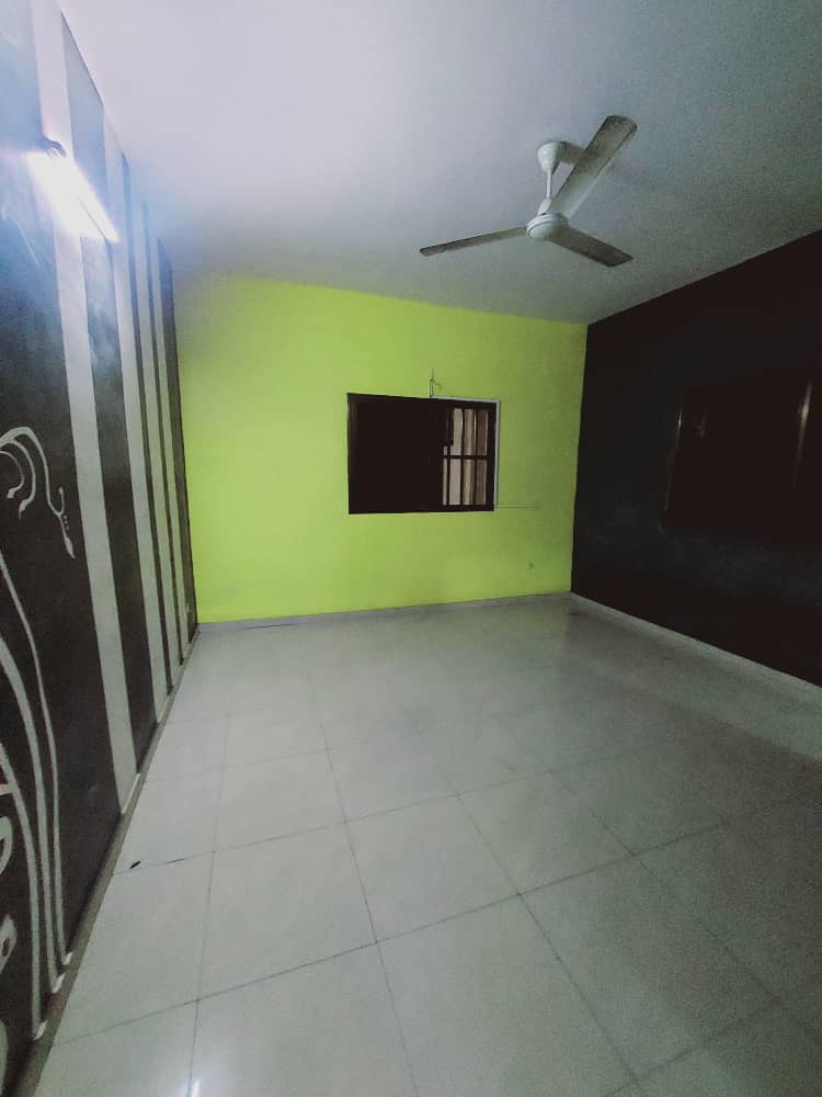 Villa 3 chambres à louer à Bè Kpota – 150 000 FCFA