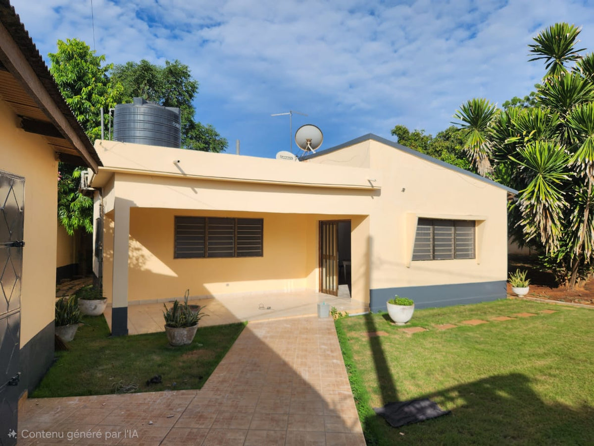 Villa 3 chambres en vente à Djidjolé – 75 millions FCFA