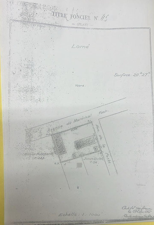Terrain de 2027 m² en vente au Grand Marché de Lomé – 800 millions FCFA le lot