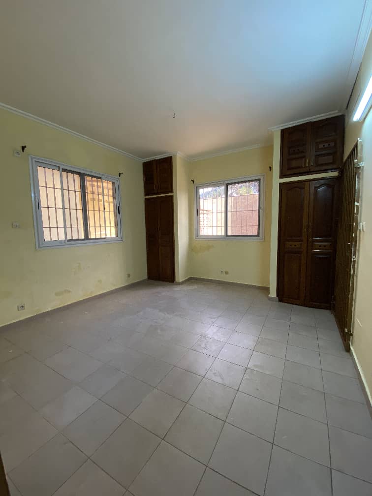 Villa 3 chambres à louer à Hédzranawoé – 350000 FCFA