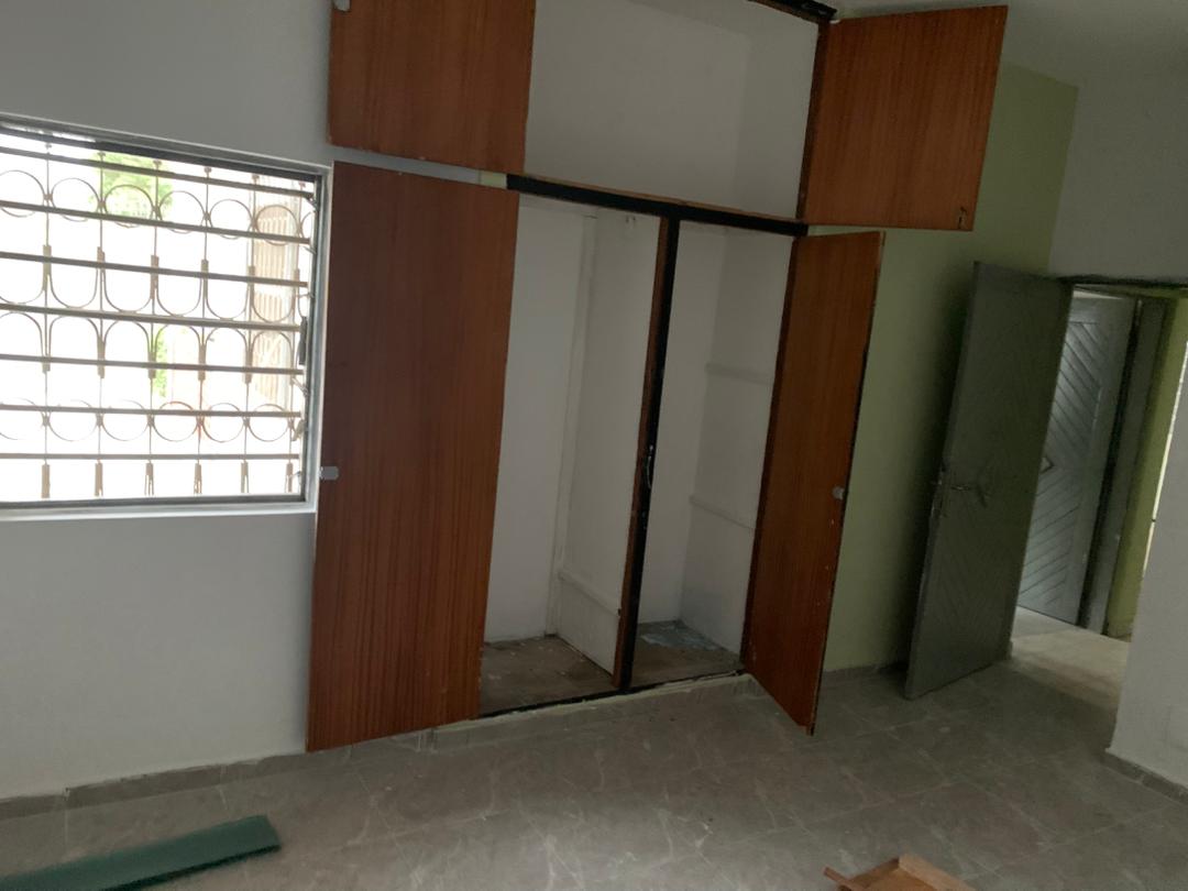 Villa 3 chambres à louer à Agbalepedo – 250000 FCFA