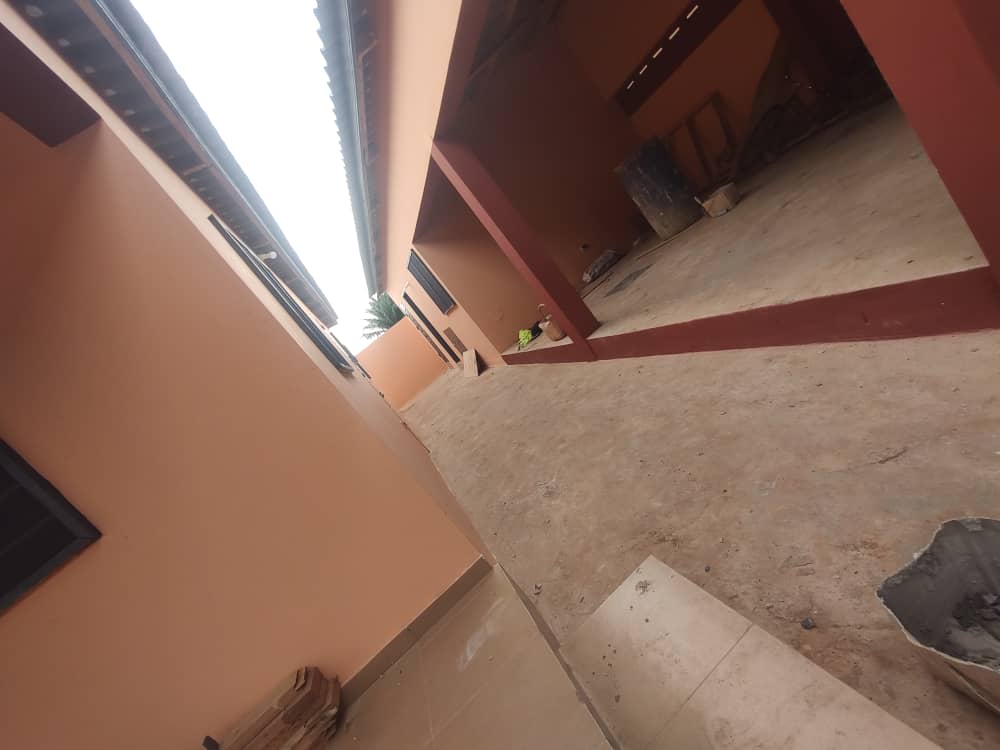 Villa 3 chambres en location à Apédokoe – 120 000 FCFA