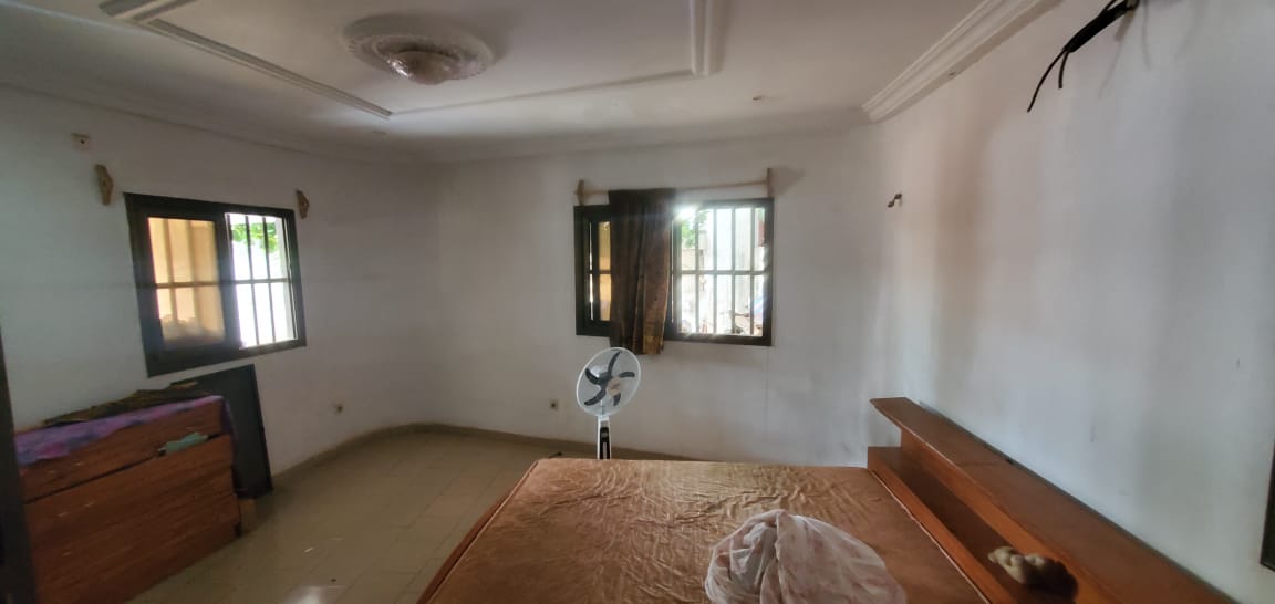 Villa 3 chambres en vente en angle de rue à Adidogomé Atigagomé – 30 millions FCFA