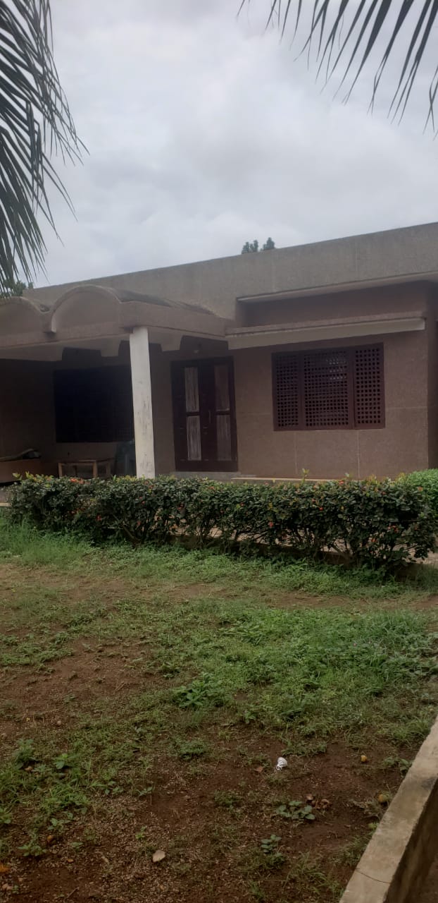 Villa haut standing en vente à Djidjolé - 95 000 000 FCFA