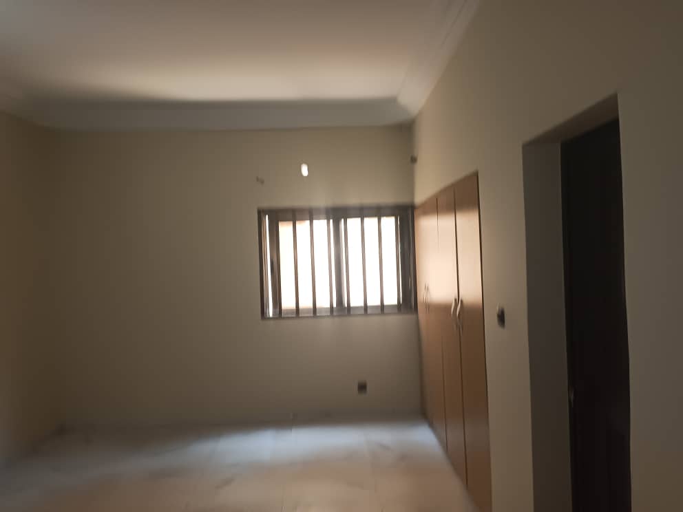 A LOUER disponible cette fin du mois Jai une villa
