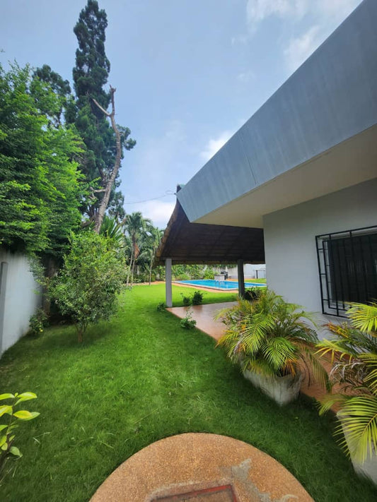 Villa 4 chambres à louer sur 2 lots à Hedzranawoé – 1 200 000 FCFA