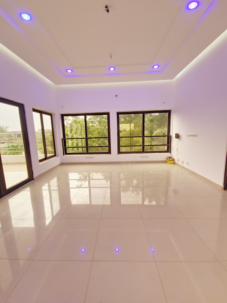 Villa duplex 4 chambres en vente à Agoè-Légbassito Madjikpéto – 95 millions FCFA