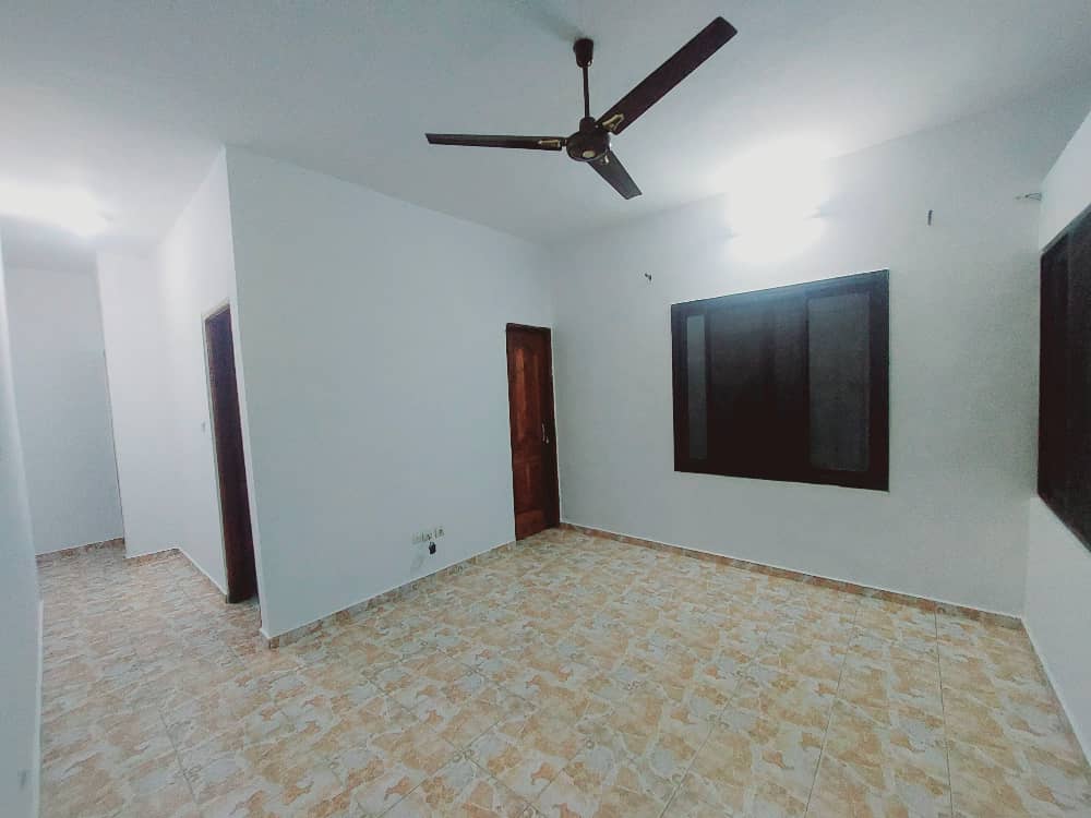 Appartement 2 pièces en location à Agoè Assiyéyé – 50 000 FCFA/mois