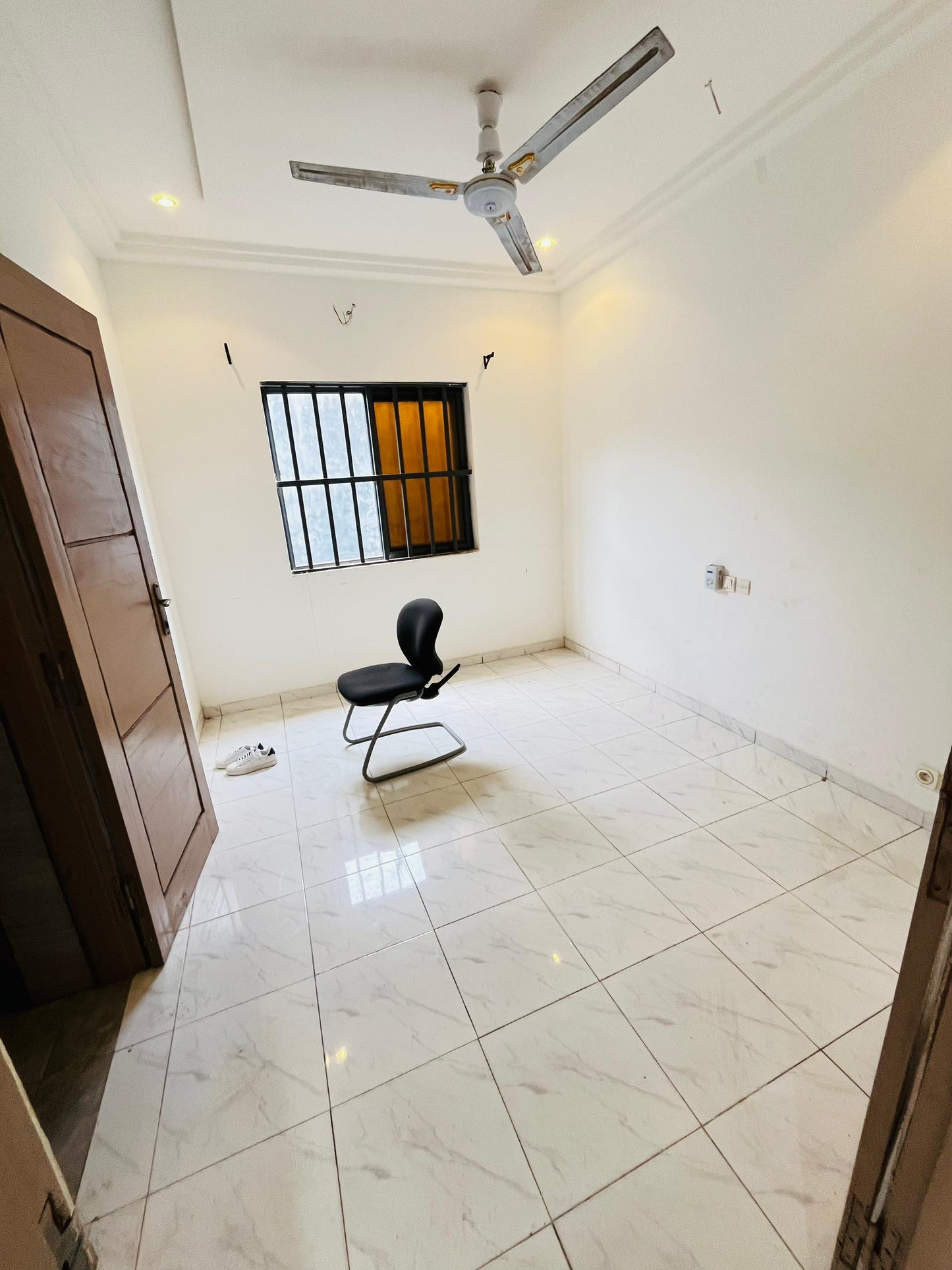 Villa 3 chambres en vente à Gbodjomé proche du goudron – 40 millions FCFA