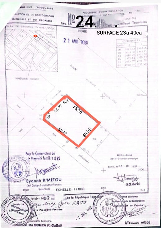 Terrain de 4 lots collés en vente en angle de rue en bordure du goudron à Agoè Sogbossito – 360 millions FCFA