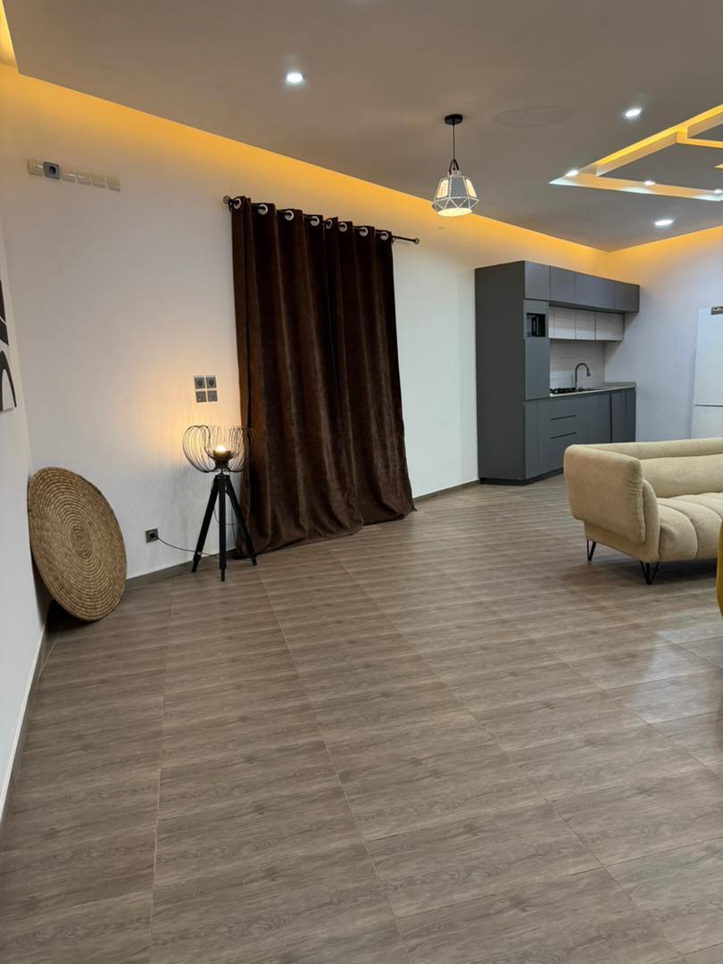Appartement meublé 2 chambres en location à Djidjolé – 600 000 FCFA