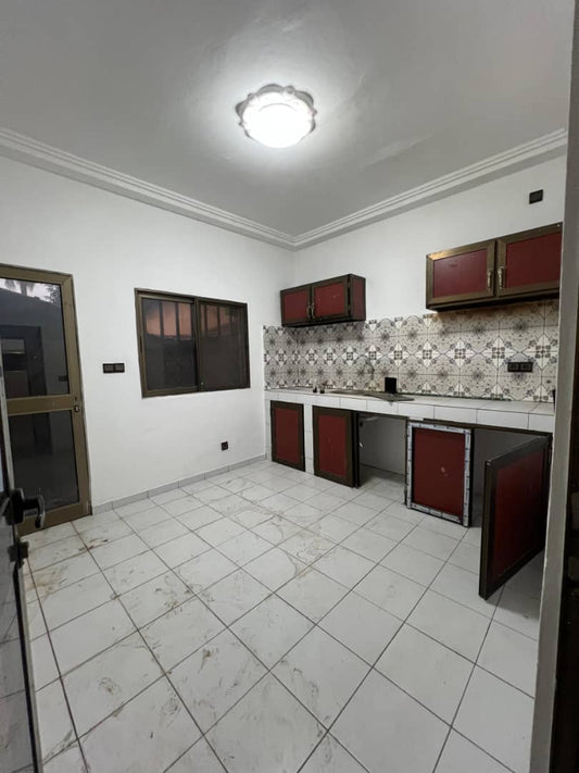 Appartement 2 chambres salon à louer à Hédzranawoé – 120 000 FCFA
