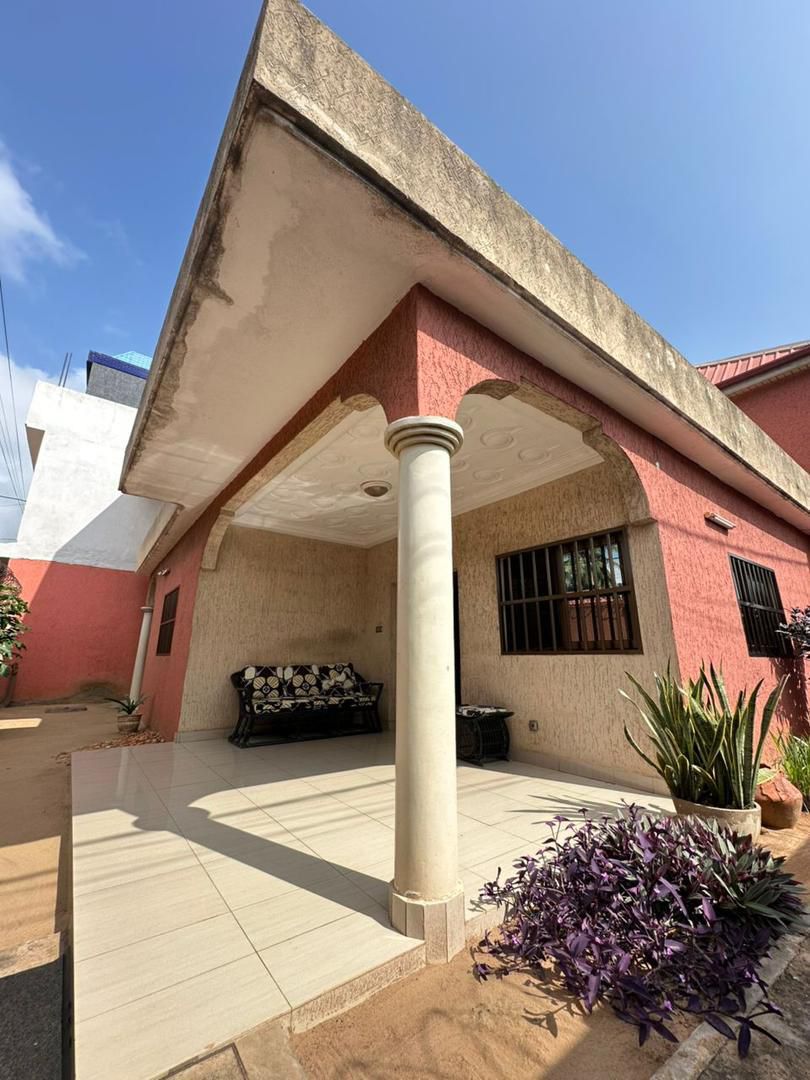 Villa 5 pièces en vente à Hedranawoé – 95 millions FCFA