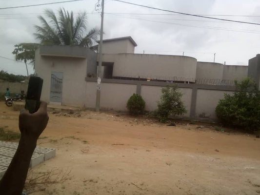 Villa 3 chambres en vente à Agoè Legbassito – 60 millions FCFA