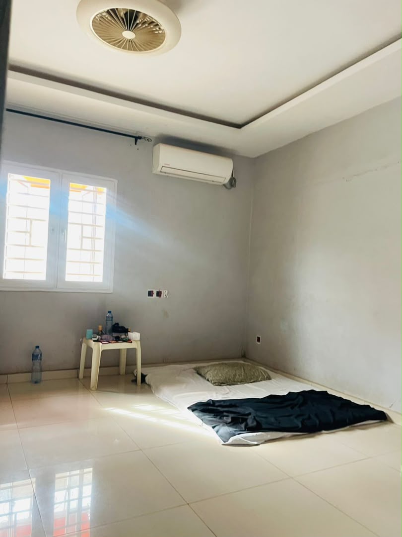 Villa 2 chambres à louer à Adidogomé Ségbé Akato – 80 000 FCFA