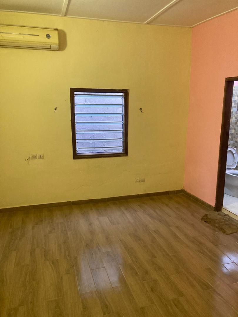 Villa 2 chambres à louer à Agoe Camp GP – 100 000 FCFA/mois