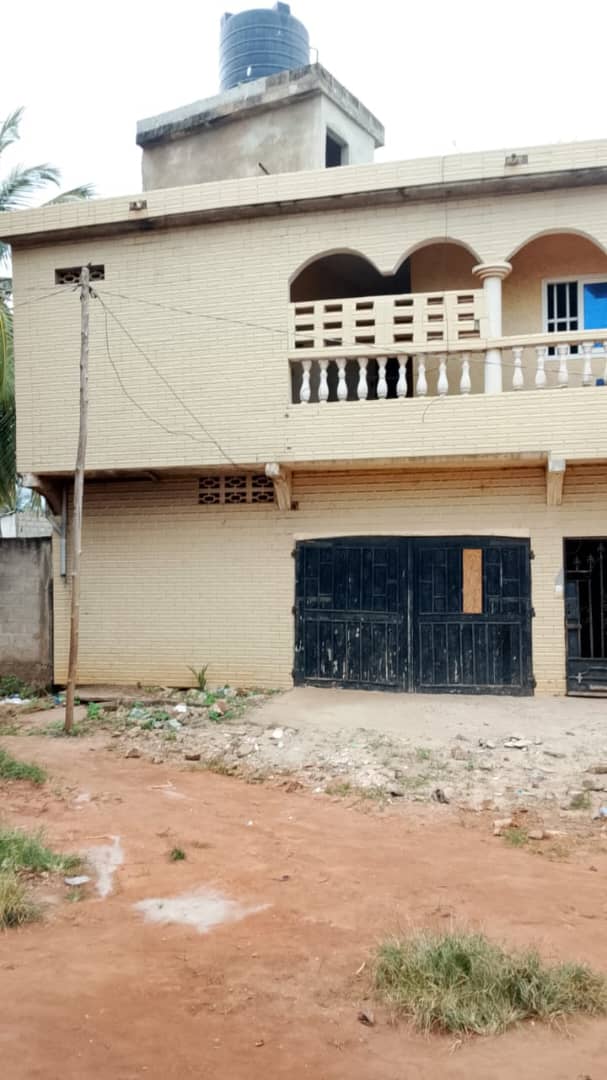 Villa 5 chambres de 150 m² en vente à Adidogomé Assiyéyé – 25 millions FCFA