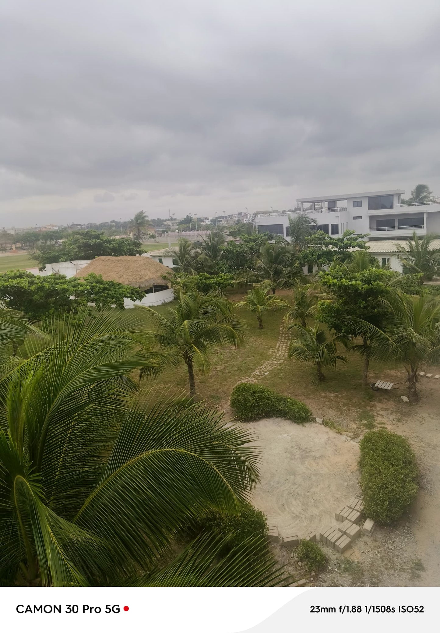 Immeuble en vente en bordure de la plage à Baguida – 1,250 milliard FCFA