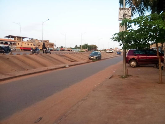 Terrain d'un lot en vente bord du goudron à Adidogomé Atigangomé – 65 millions FCFA