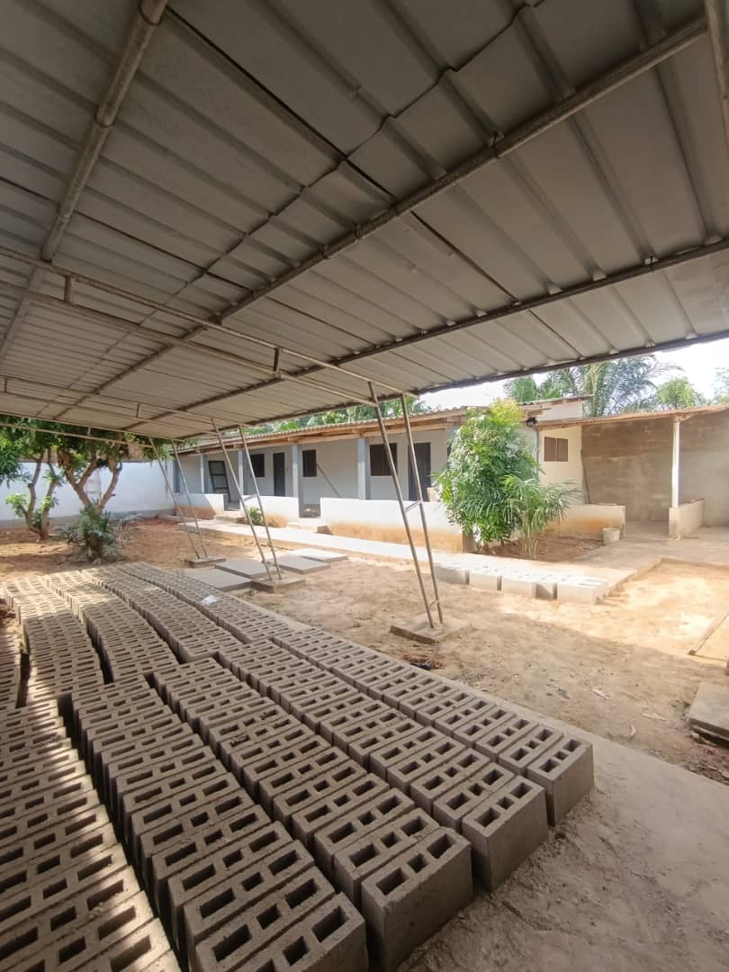 Villa basse à louer à Vakpossito non loin de l'église Témoins de Jéhovah – 80 000 FCFA