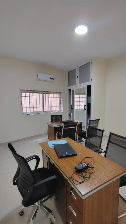 Villa 3 chambres salon à louer à Hédzranawoé Tsinga – 350 000 FCFA