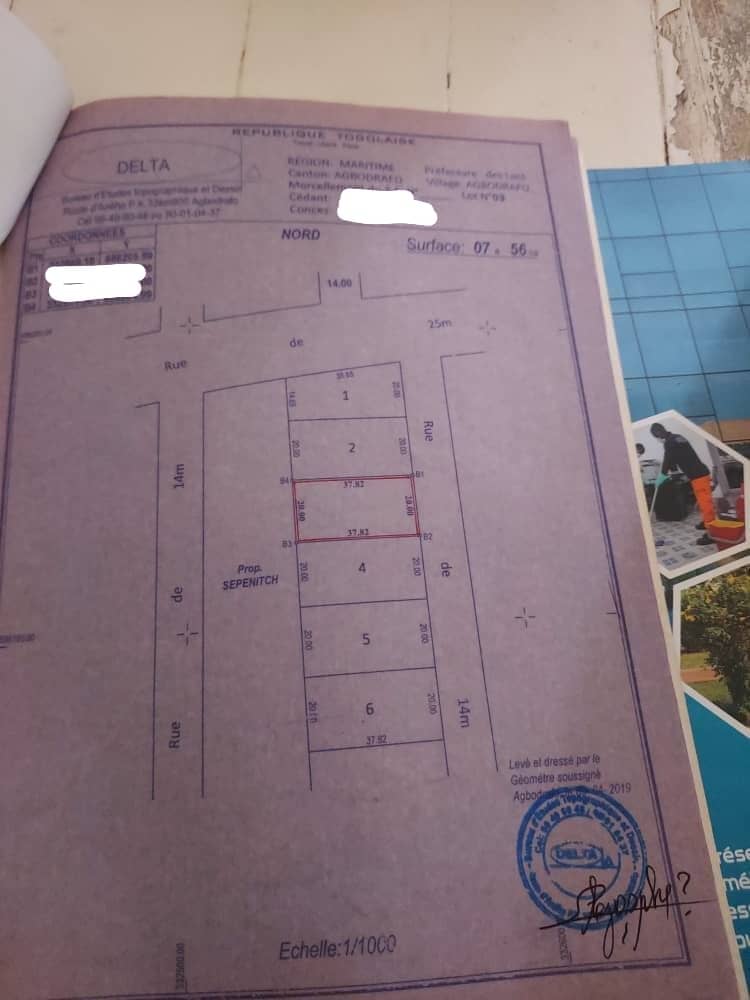 Terrain en vente à Agbodrafo côté plage à 50m de l'Hôtel Safari – 14 millions FCFA