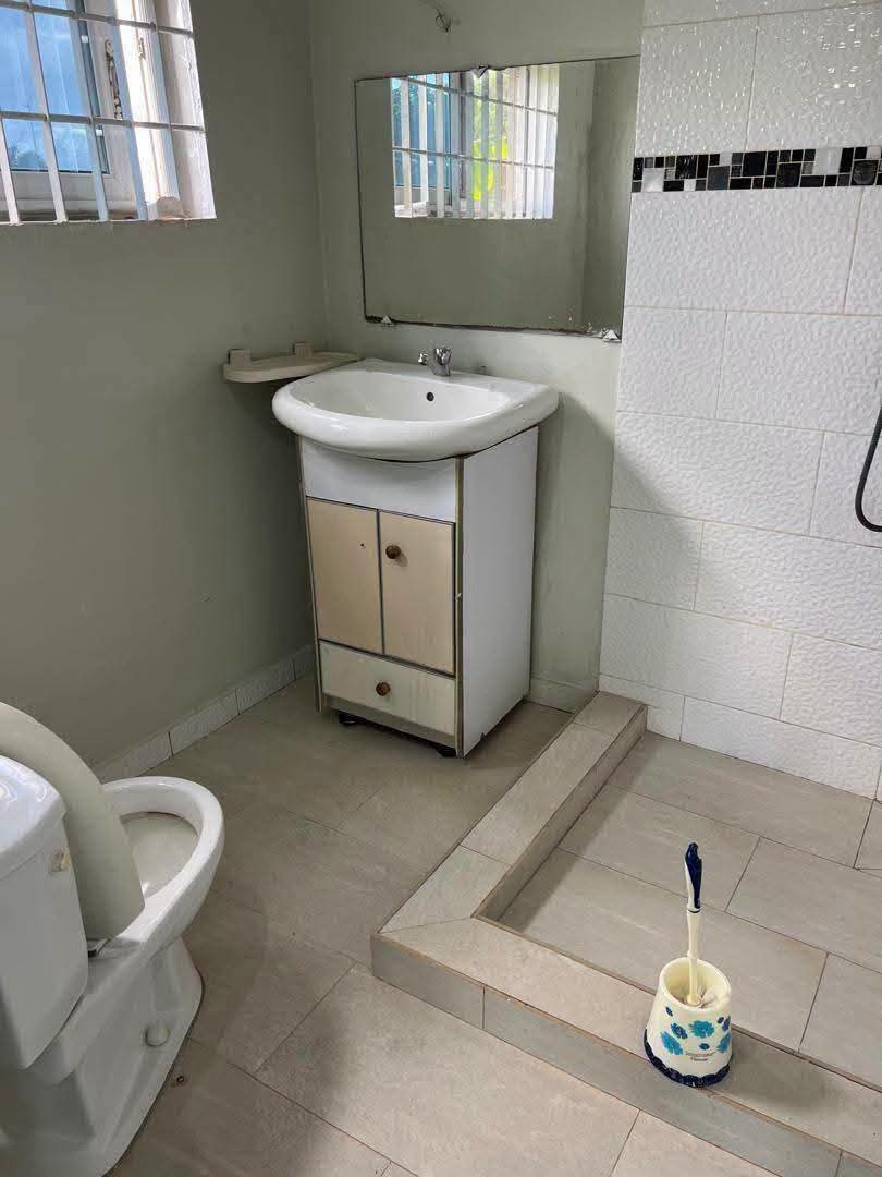 Villa duplex 5 chambres de 300 m² en vente à Vakpossito non loin de l'école NDE – 85 millions FCFA