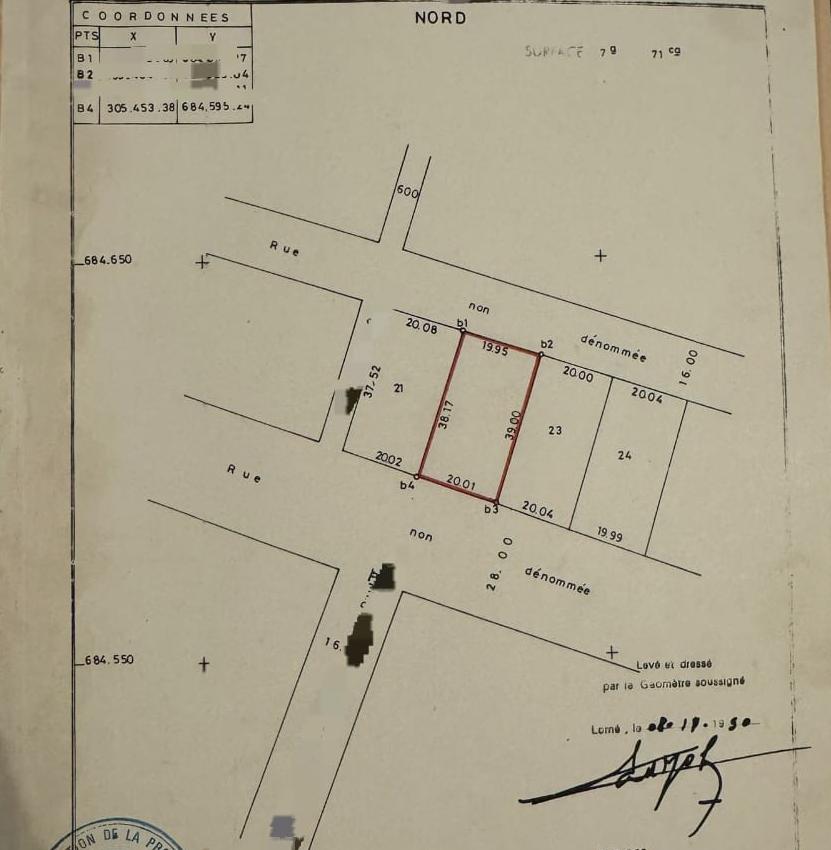Terrain de 2550 m² en vente en angle de rue à Agoè Kitidjan – 65 millions FCFA l'unité