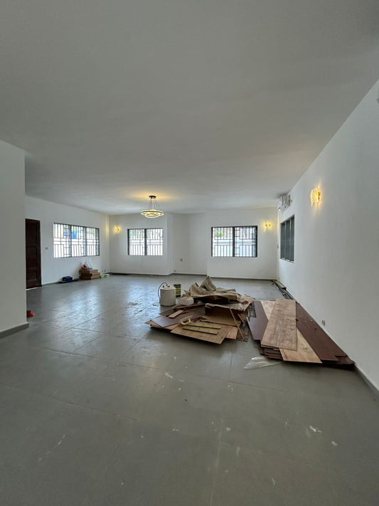 Villa basse 3 chambres à louer à Djifa Kpota, proche du goudron – 400000 FCFA
