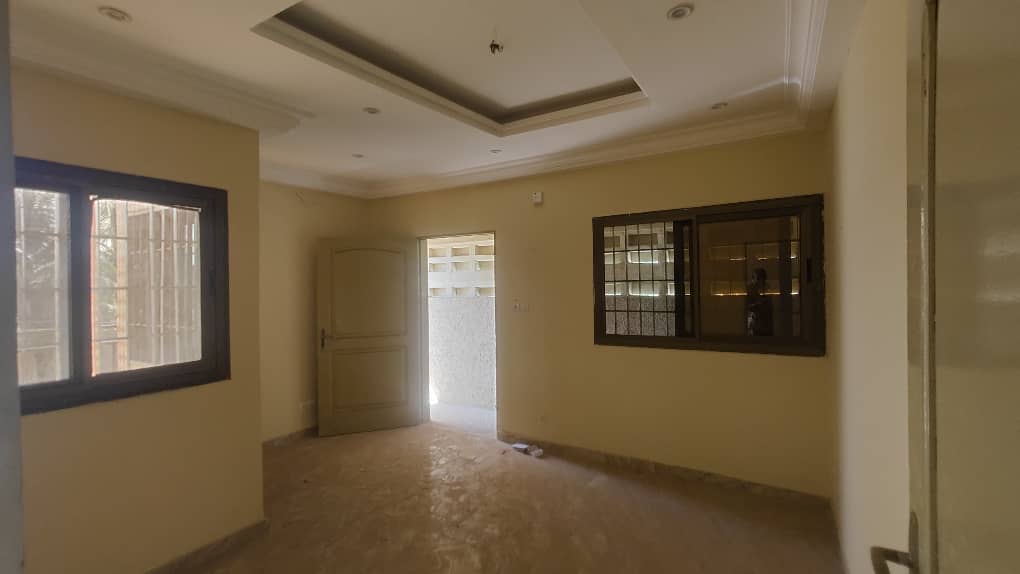 Appartement 3 chambres à louer à Amandahome non loin de carrefour AIESED - 100 000 FCFA