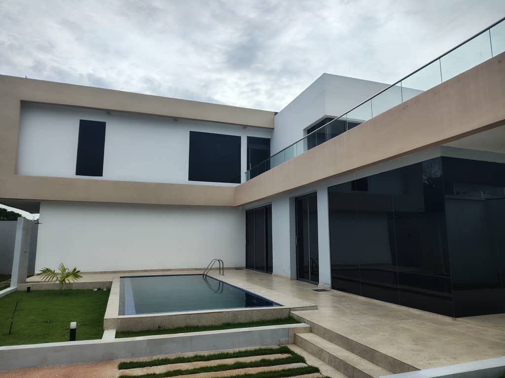 Villa 4 chambres en vente à Cité Renaissance – 600 millions FCFA