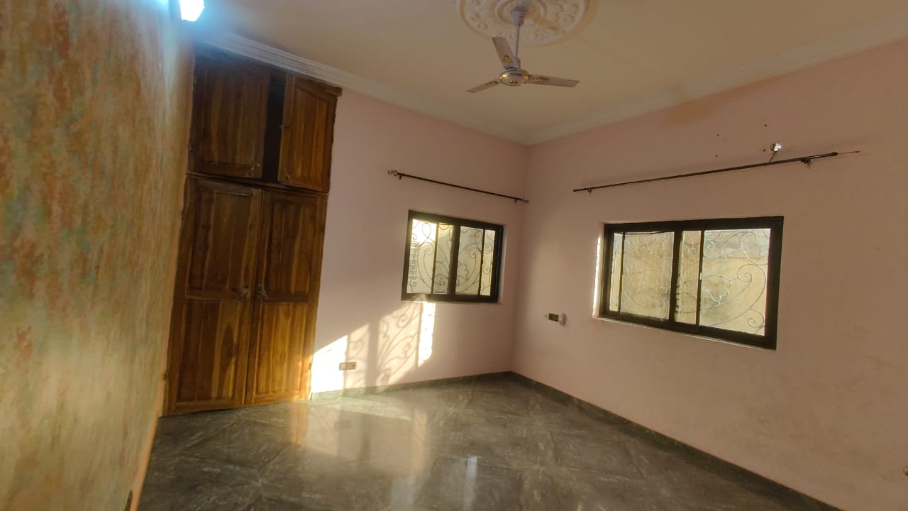 Villa 4 chambres à louer à Akato – 200 000 FCFA